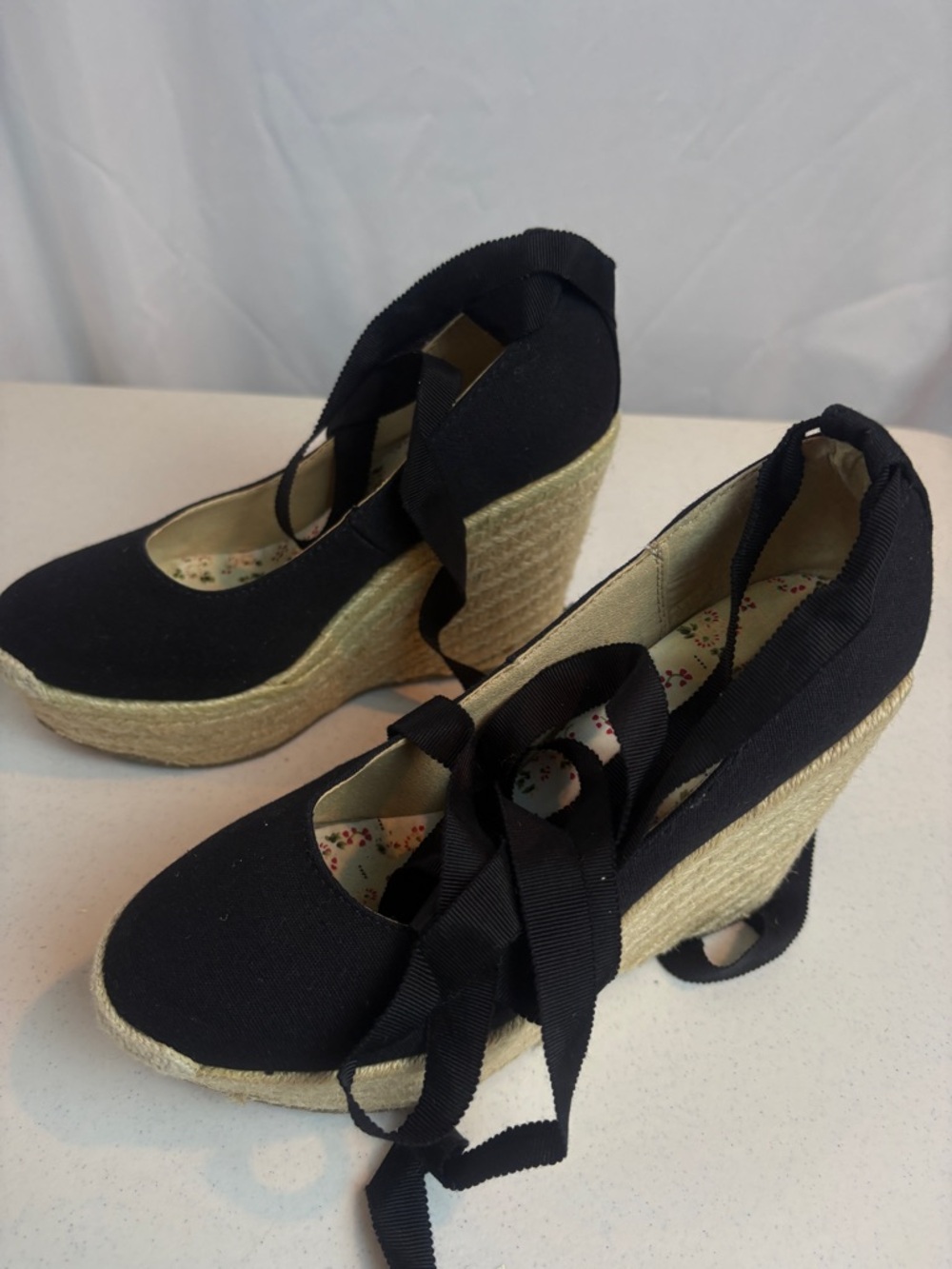 Delicious Black Espadrille Wedge Tie Ribbon Ankle Pumps‎ - Picture 2 of 10